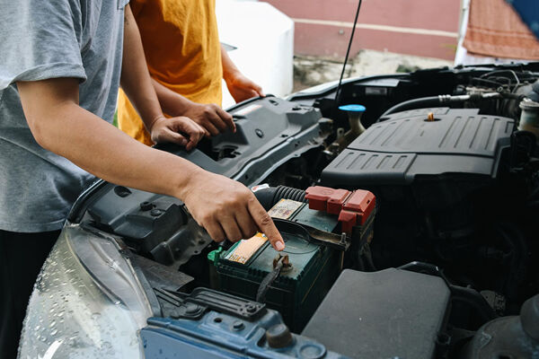 Como identificar uma bateria em curto.